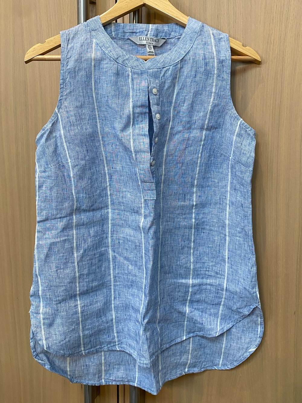 Ellen Tracy Light Blue Sleeveless Striped 100% Linen-Blend Top
